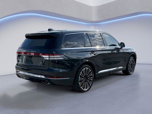 Used 2025 Lincoln Aviator Black Label AWD/4WD image 3