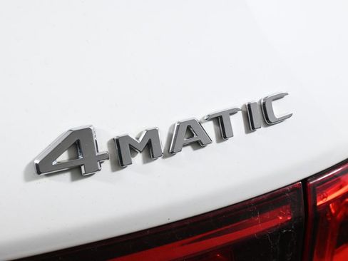 Certified 2022 Mercedes-Benz GLB 250 4MATIC image 38