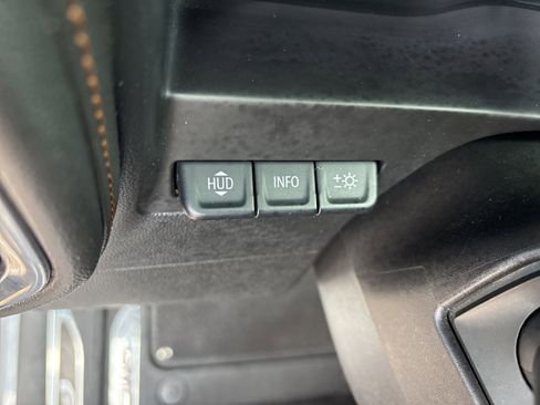 Used 2021 GMC Sierra 1500 AT4 w/ AT4 Premium Package AWD/4WD image 16