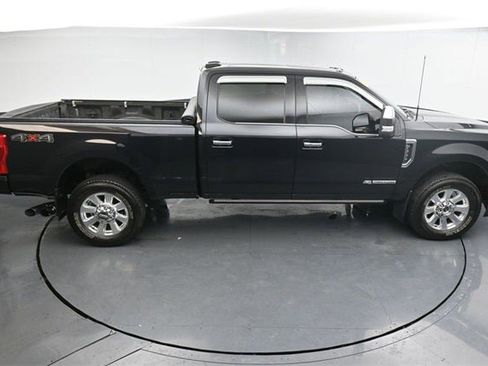 Used 2022 Ford F350 Platinum image 28