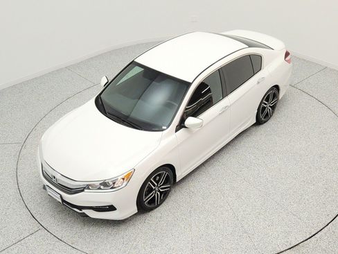 Used 2016 Honda Accord Sport image 22