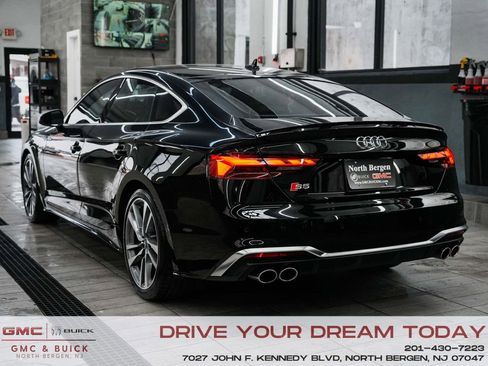 Used 2022 Audi S5 Premium image 6
