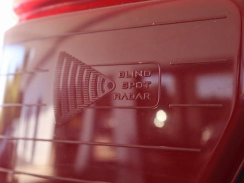 Used 2022 Ford F250 Lariat w/ Black Appearance Package image 14