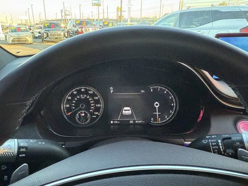 Used 2022 Genesis GV70 2.5T w/ Advanced Package image 21