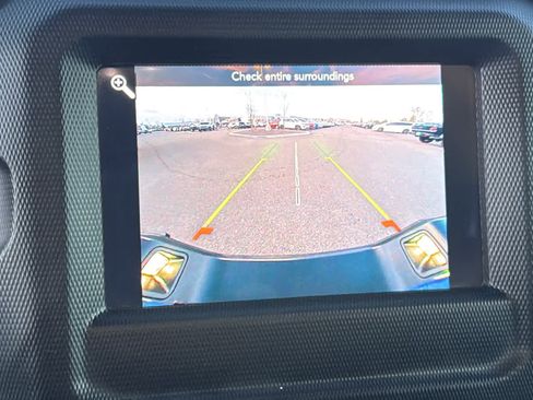 Used 2021 Jeep Gladiator Sport image 16