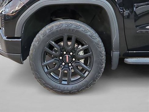 Used 2023 GMC Sierra 1500 AT4 w/ AT4 Premium Package AWD/4WD image 25