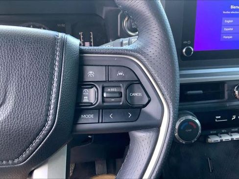Certified 2025 Toyota 4Runner SR5 AWD/4WD image 25