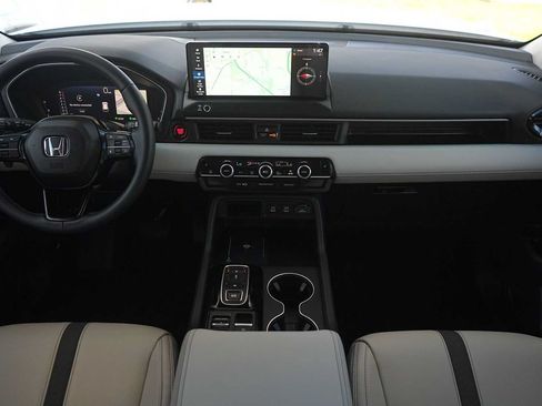 Certified 2026 Honda Pilot EX-L image 9