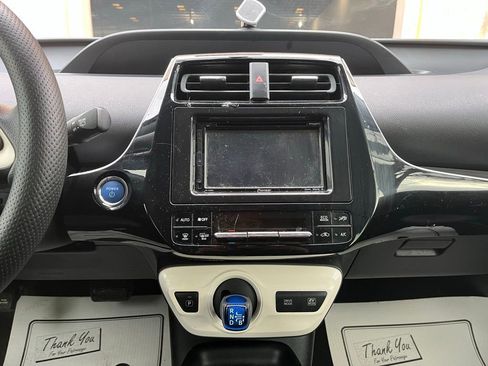 Used 2016 Toyota Prius Two image 27