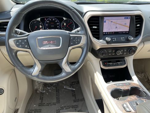 Used 2020 GMC Acadia Denali w/ Technology Package FWD image 30