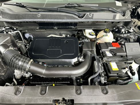 Used 2025 Chevrolet Blazer LT AWD/4WD image 30