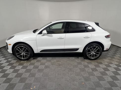 Certified 2026 Porsche Macan AWD/4WD image 2