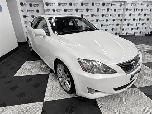 Used 2006 Lexus IS 250 RWD image 3