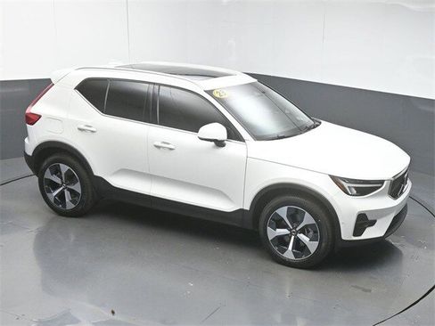 Used 2023 Volvo XC40 B5 Plus w/ Driver Assist Package image 41