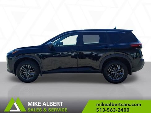 Used 2023 Nissan Rogue S image 4