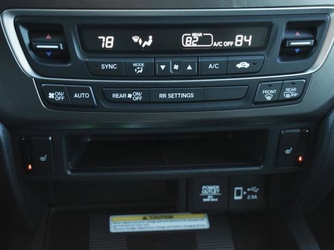 Used 2023 Honda Passport EX-L image 10