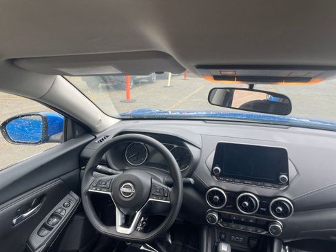 Used 2025 Nissan Sentra SV image 32
