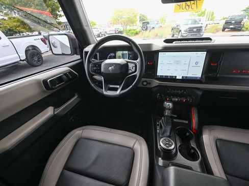 Certified 2022 Ford Bronco Wildtrak image 31