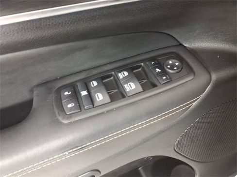 Used 2015 Jeep Grand Cherokee Overland w/ Advanced Technology Group image 15