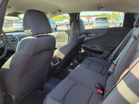 Used 2025 Chevrolet Malibu LT FWD image 21