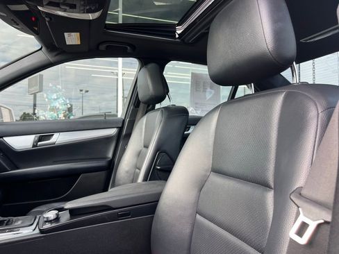Used 2014 Mercedes-Benz C 250 Sedan image 32