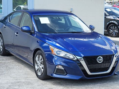 Used 2020 Nissan Altima 2.5 S FWD image 46