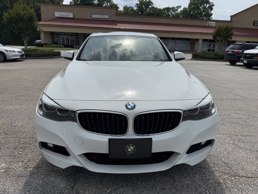 Used 2018 BMW 330i Gran Turismo xDrive AWD/4WD image 4