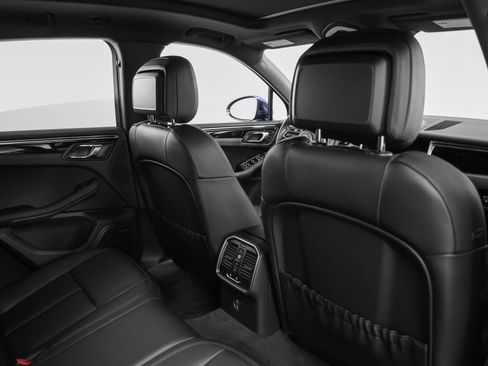 New 2025 Porsche Macan image 24