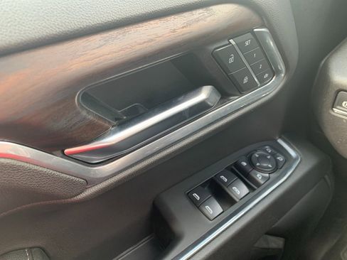 Used 2025 GMC Sierra 1500 SLT image 19