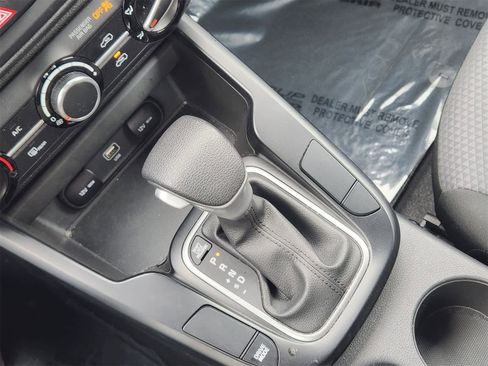 Used 2024 Kia Soul LX w/ Option Group 015 image 18