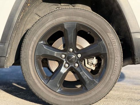 Used 2021 Jeep Grand Cherokee L Limited image 3