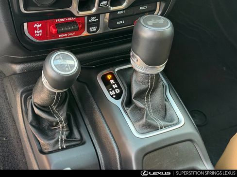 Used 2021 Jeep Wrangler Unlimited Rubicon AWD/4WD image 30