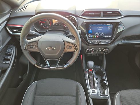 Used 2023 Chevrolet TrailBlazer RS w/ Convenience Package image 14