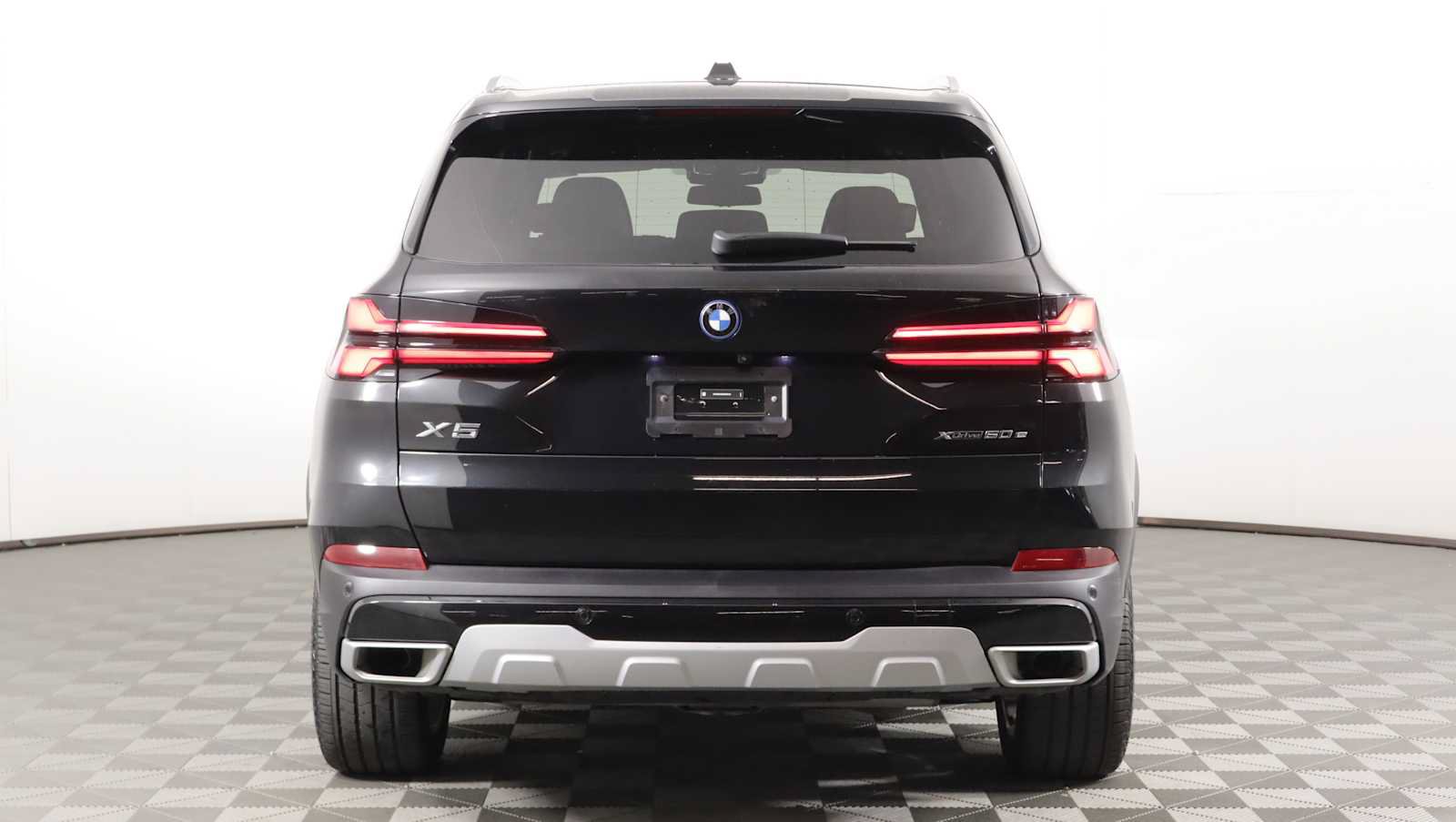 Used 2025 BMW X5 xDrive50e w/ Premium Package AWD/4WD image 5