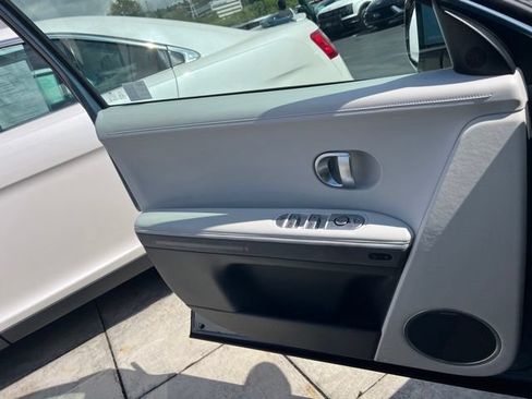 Certified 2024 Hyundai Ioniq 5 Limited AWD/4WD image 13
