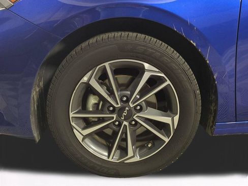 Used 2024 Kia Forte LXS FWD image 11