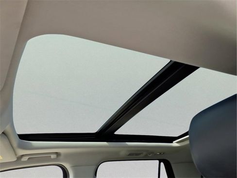 Used 2025 Ford Expedition Max Platinum image 23