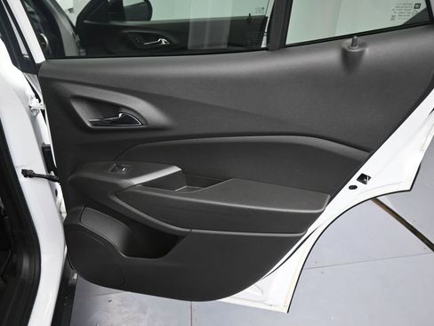 Used 2024 Chevrolet Trax ACTIV w/ Sunroof Package FWD image 20