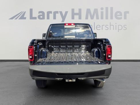 New 2026 RAM 2500 Tradesman AWD/4WD image 37