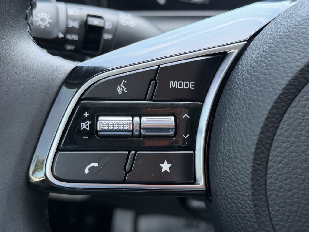 Certified 2025 Kia Seltos S FWD image 30
