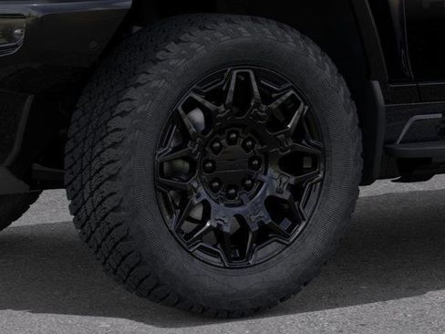 New 2025 GMC Hummer EV 2X w/ LPO, Dark Essentials Package image 33