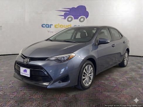 Used 2018 Toyota Corolla XLE FWD image 1