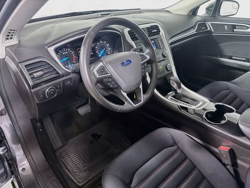 Used 2016 Ford Fusion SE w/ Equipment Group 201A FWD image 9