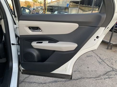 Used 2024 Nissan Ariya FWD image 26