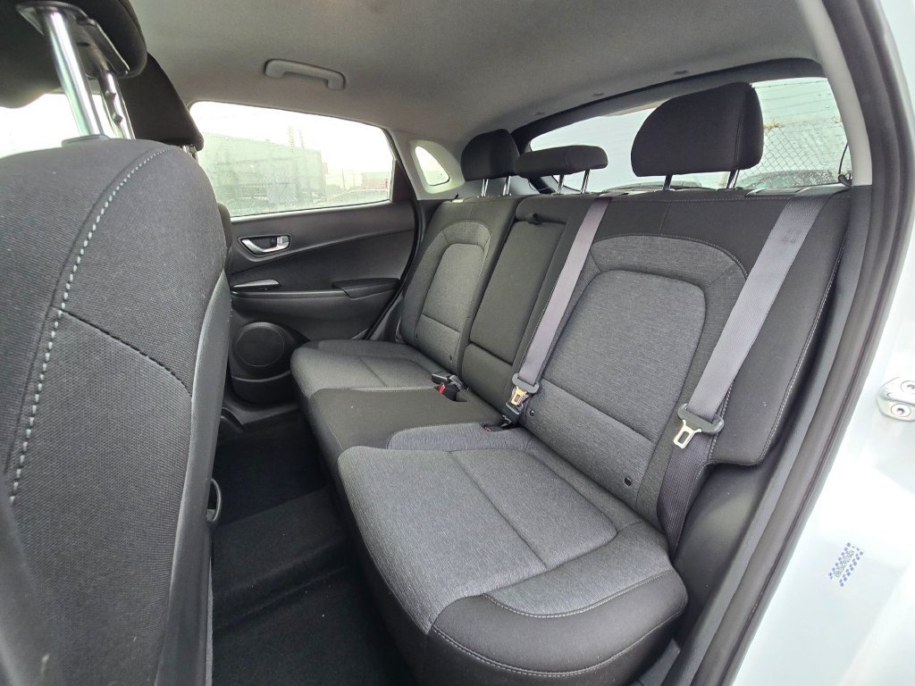 Used 2023 Hyundai Kona SE FWD image 16