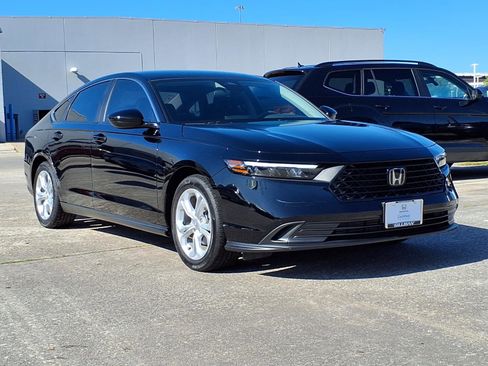 Used 2024 Honda Accord LX image 2