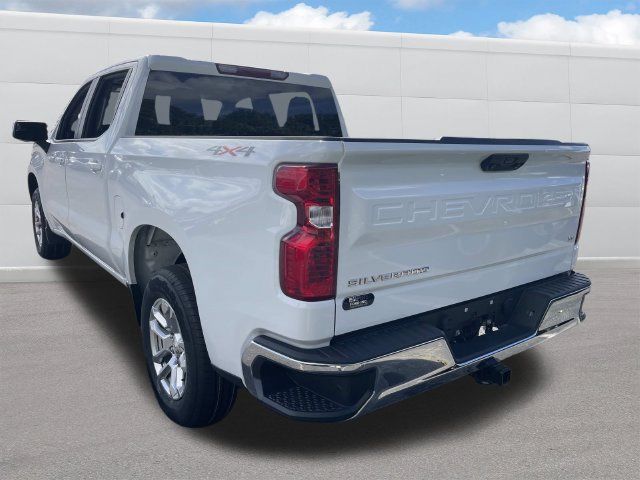 Used 2023 Chevrolet Silverado 1500 LT AWD/4WD image 3