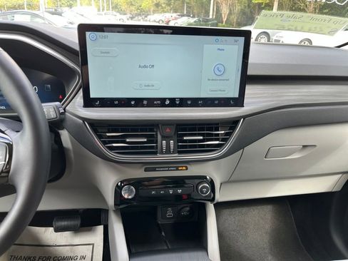 New 2025 Ford Escape SE w/ PHEV Premium Package image 22
