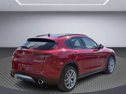 Used 2018 Alfa Romeo Stelvio Ti Sport image 7