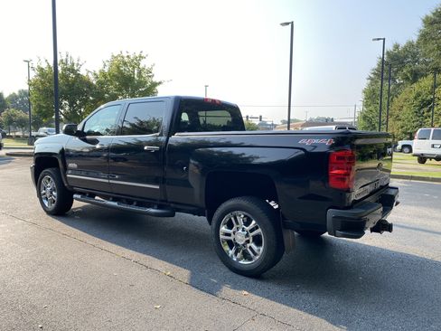 Used 2017 Chevrolet Silverado 2500 High Country w/ Snow Plow Prep Package AWD/4WD image 7
